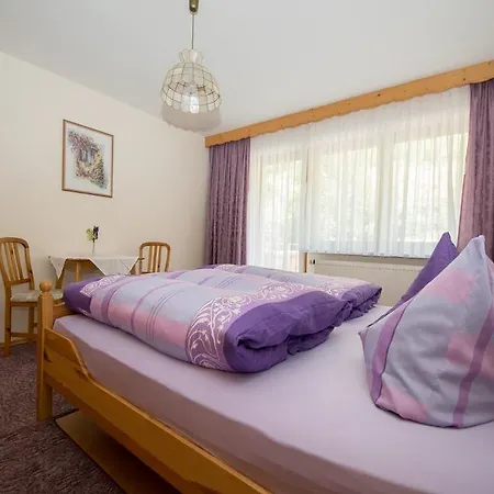 Apartment Gaestehaus Resi *